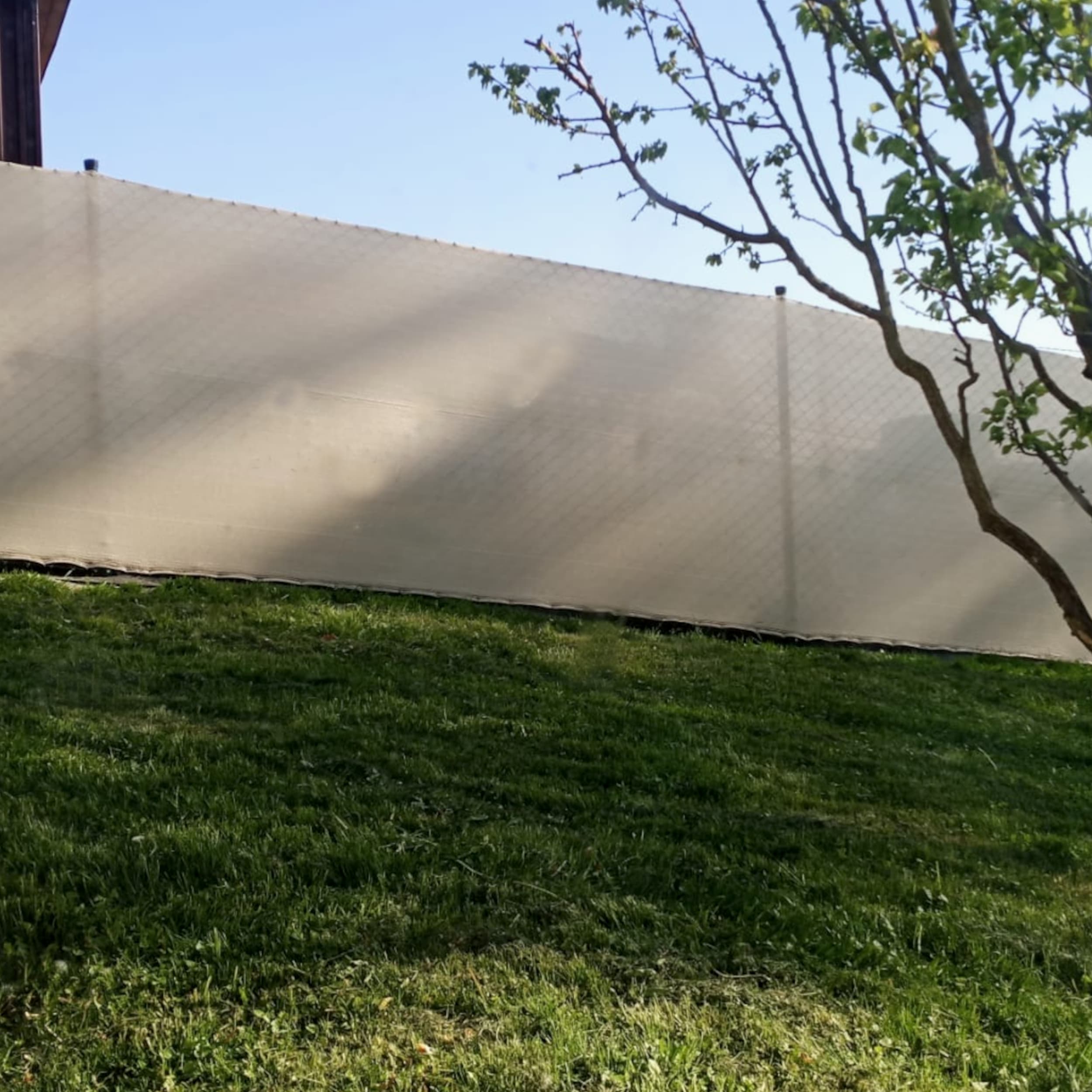 TOPTRADE stínící síť písková 2 × 50 m, 150 g/m² - náhled 3