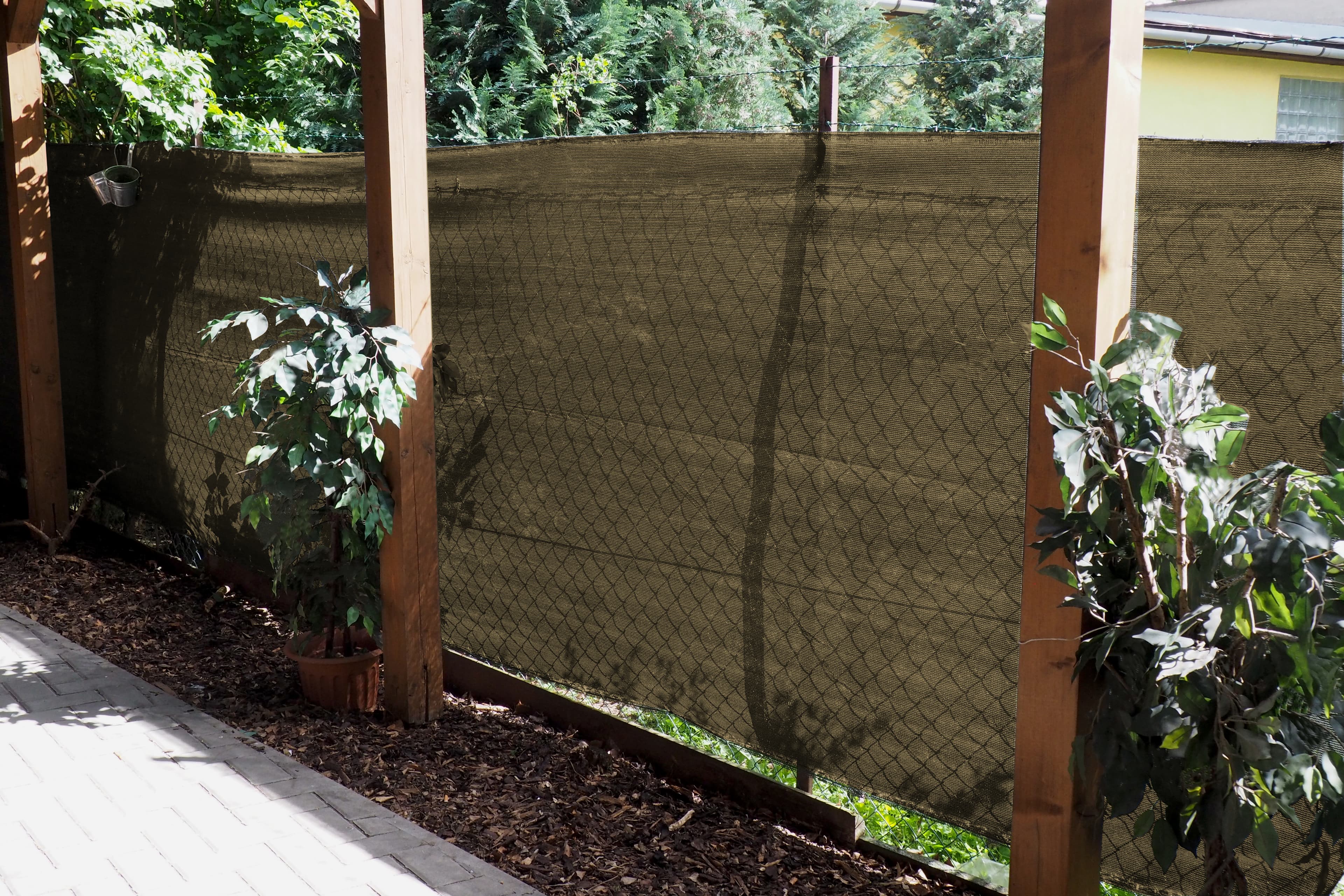 TOPTRADE stínící síť 1,8 × 10 m, hnědá, 150 g/m² - náhled 2
